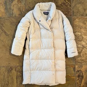 Patagonia XS Puffy Coat. In great condition and amazing for cold weather.